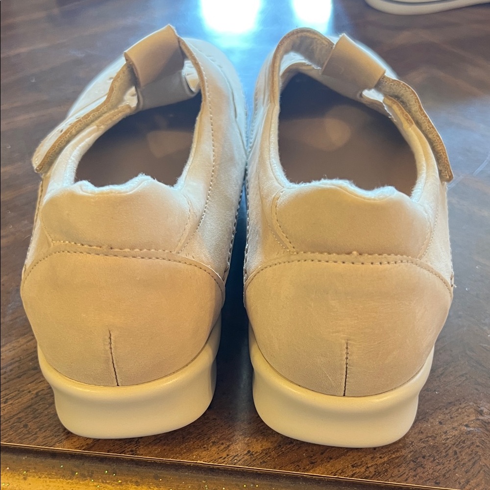 SAS Cream Comfort Shoes - Picture 4 of 7